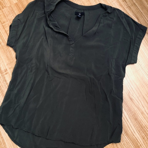 Gap Olive Green Rayon Blouse - Picture 1 of 3